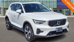 2025 Volvo XC40 B5 Plus Bright Theme