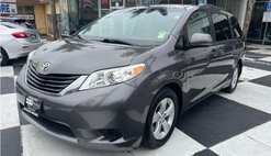 2014 Toyota Sienna LE