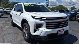 2025 Chevrolet Traverse LT