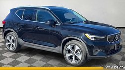 2023 Volvo XC40 B5 Ultimate Bright Theme