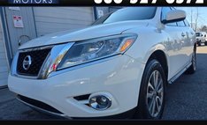 2016 Nissan Pathfinder S