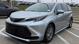 2024 Toyota Sienna LE 8-Passenger
