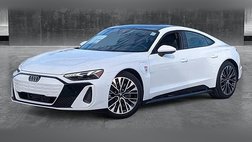 2025 Audi e-tron quattro Premium Plus