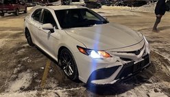 2022 Toyota Camry Hybrid SE