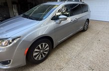 2020 Chrysler Pacifica Touring L Plus