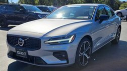2024 Volvo S60 B5 Core Dark Theme