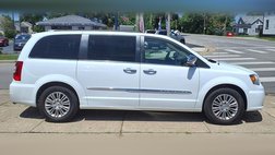 2016 Chrysler Town and Country Touring-L