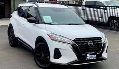 2022 Nissan Kicks SR