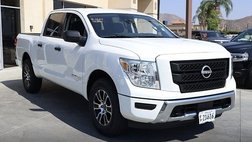 2023 Nissan Titan SV