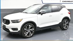 2022 Volvo XC40 T5 R-Design