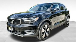 2021 Volvo XC40 T5 Momentum