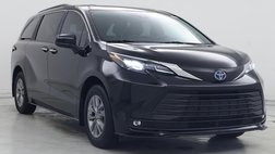 2025 Toyota Sienna XLE