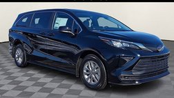2026 Toyota Sienna LE 8-Passenger
