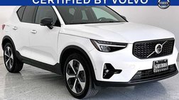 2025 Volvo XC40 B5 Plus Dark Theme