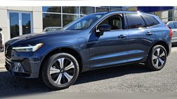 2024 Volvo XC60 Recharge T8 Plus Dark Theme