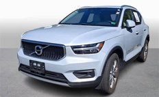 2021 Volvo XC40 T5 Momentum