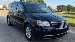 2016 Chrysler Town and Country Limited Platinum
