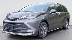 2023 Toyota Sienna XLE