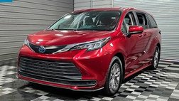 2022 Toyota Sienna LE 8-Passenger