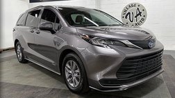 2021 Toyota Sienna LE 8-Passenger