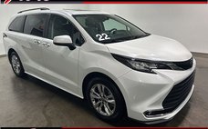 2022 Toyota Sienna XLE 7-Passenger