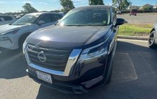 2022 Nissan Pathfinder S