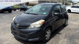 2012 Toyota Yaris 3-Door LE