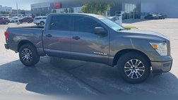 2022 Nissan Titan SV