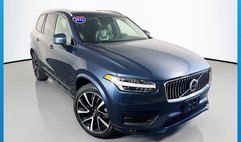 2022 Volvo XC90 T6 Momentum 7-Passenger