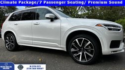 2022 Volvo XC90 T6 Momentum 7-Passenger