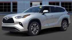 2022 Toyota Highlander Hybrid XLE