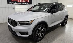 2021 Volvo XC40 T5 R-Design