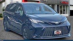 2025 Toyota Sienna XSE 7-Passenger