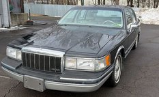1991 Lincoln Town Car Signature