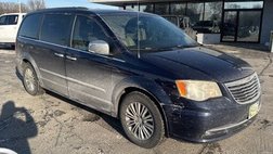 2014 Chrysler Town and Country Touring-L