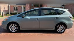 2014 Toyota Prius v Two