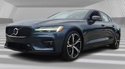 2024 Volvo S60 B5 Core Dark Theme