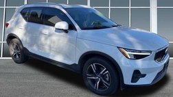 2023 Volvo XC40 B5 Plus Bright Theme