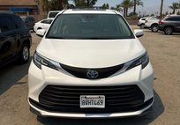 2021 Toyota Sienna LE 8-Passenger
