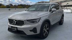 2025 Volvo XC40 B5 Core Bright Theme