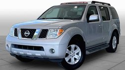 2005 Nissan Pathfinder LE