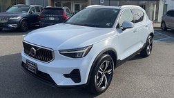 2025 Volvo XC40 B5 Core Bright Theme