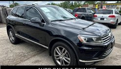 2016 Volkswagen Touareg VR6 Lux