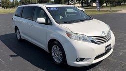 2017 Toyota Sienna XLE 7-Passenger Auto Access Se