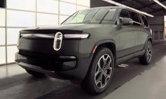 2025 Rivian R1S Adventure