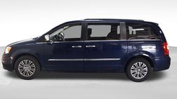 2016 Chrysler Town and Country Touring-L