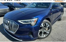 2022 Audi e-tron quattro Premium