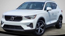 2025 Volvo XC40 B5 Core Bright Theme