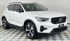 2024 Volvo XC40 B5 Plus Dark Theme