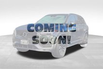 2020 Volvo XC90 T5 Momentum